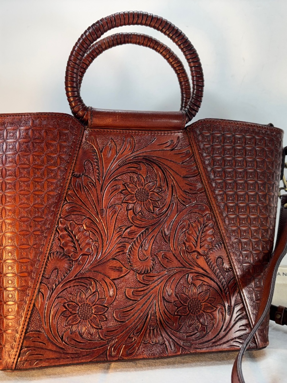 VILENCA HOLLAND -NWT $565.00            THE MOST BEAUTIFUL BAG IN THE WORLD ! !